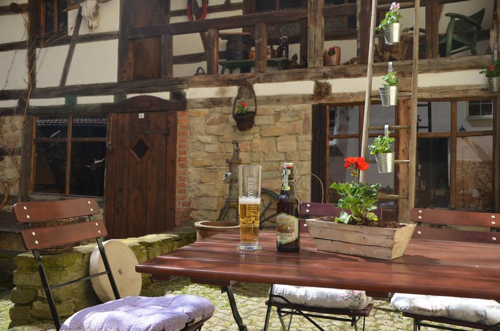 Hotel & Cafe Mohrenbrunnen Eisenberg  Bagian luar foto